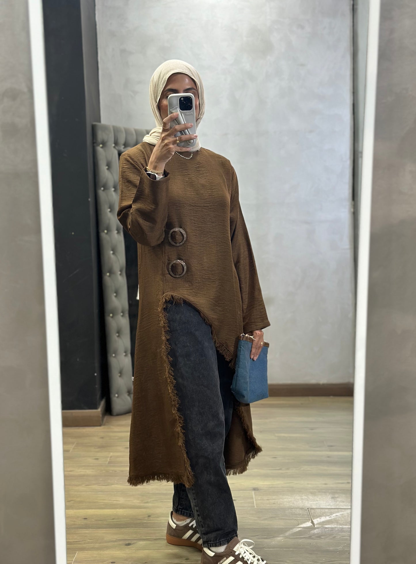 Edged Top in Brown