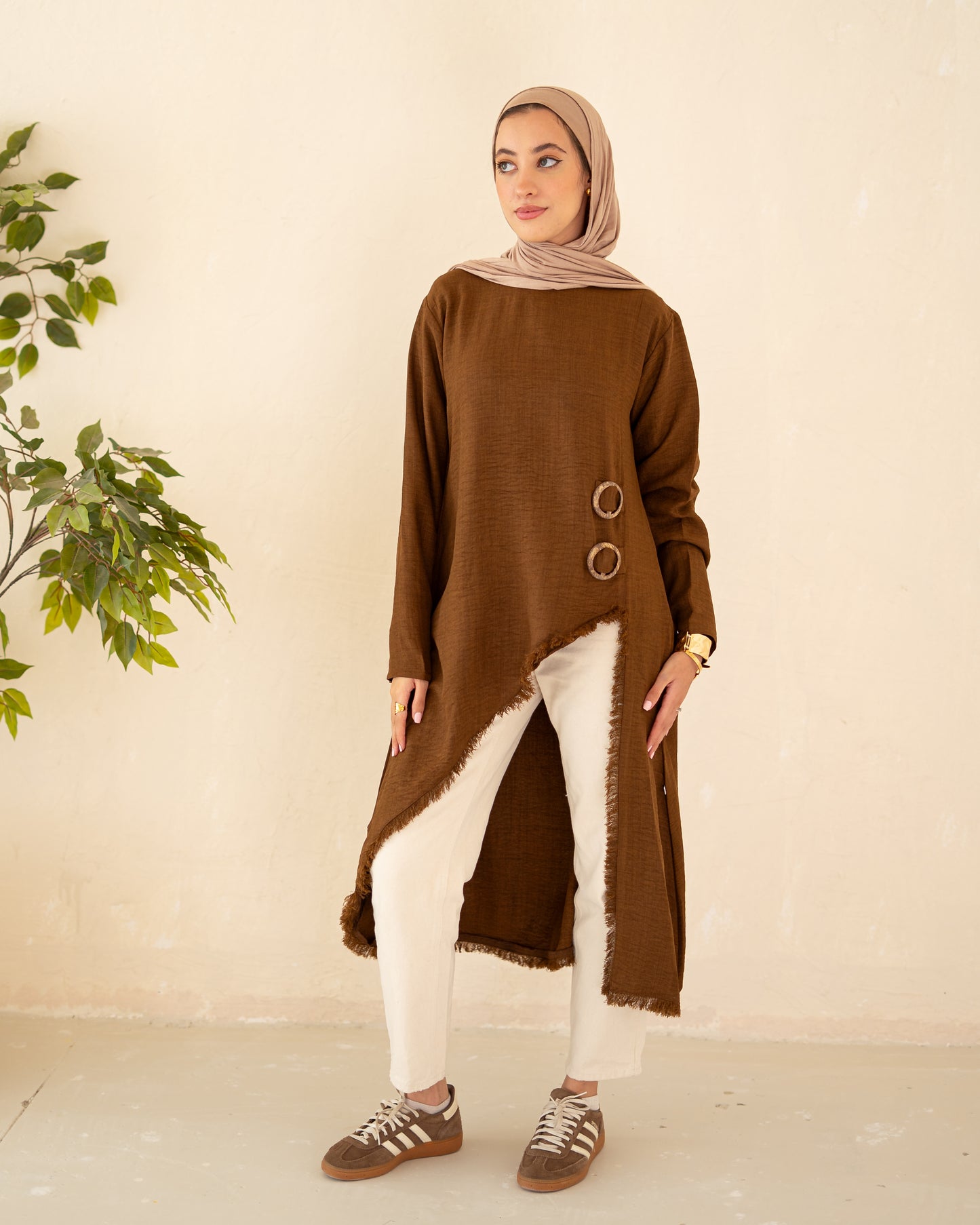 Edged Top in Brown
