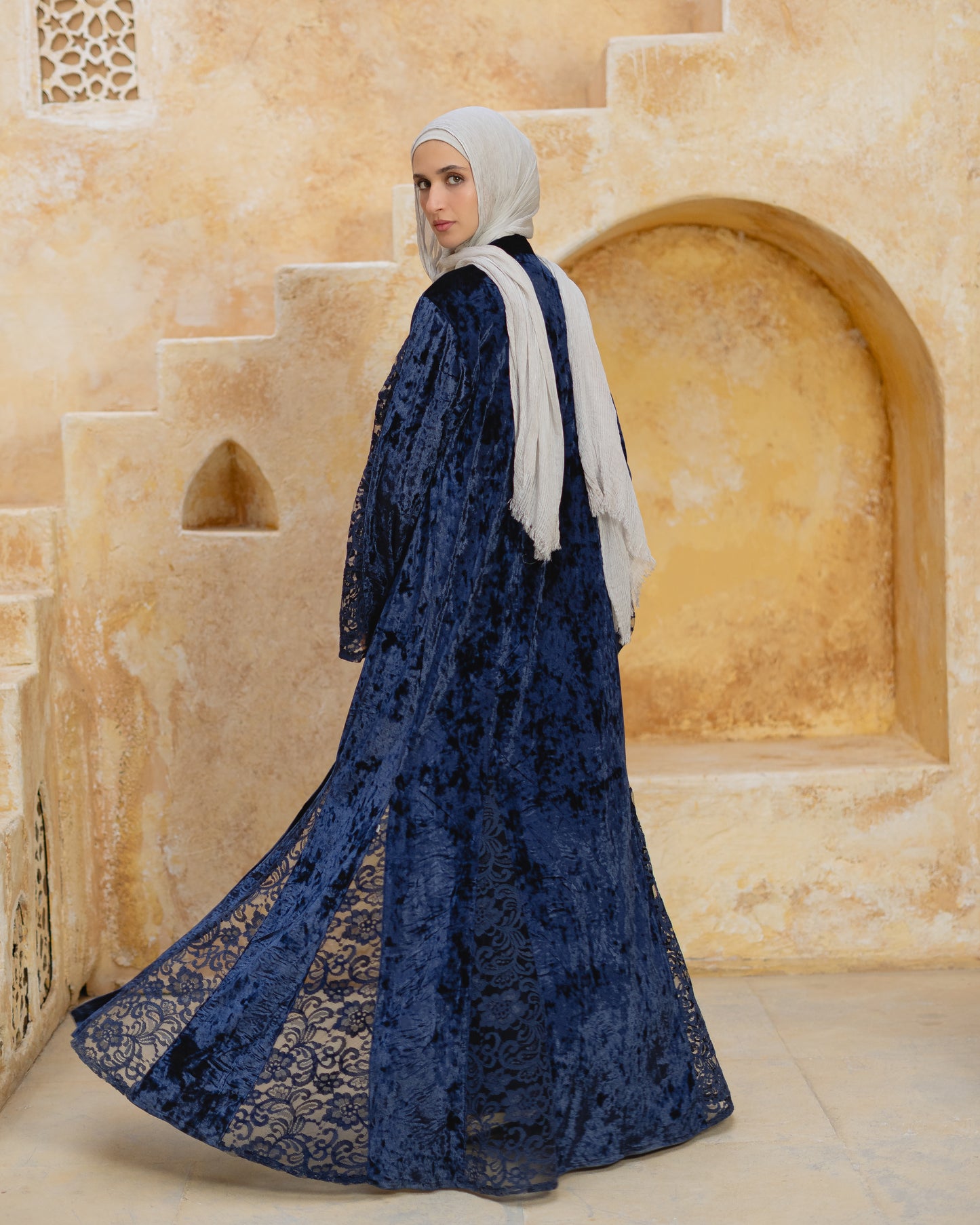Navy Velours Abaya