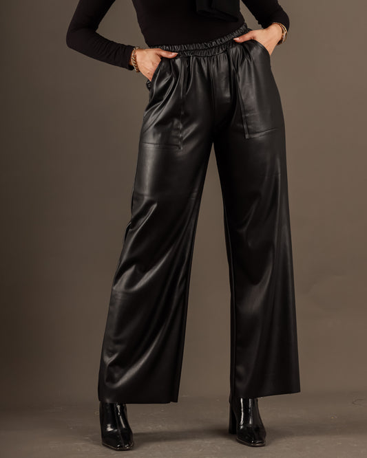 Leather pants with pockets
